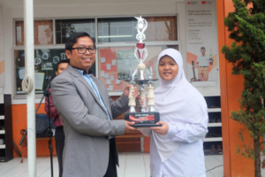 Juara Umum Lomba Keagamaan LAMPION Rohis Masjid Al-Hikmah SMKN 13…